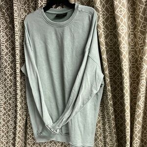 No Boundaries grayish lightweight oversized sweatshirt